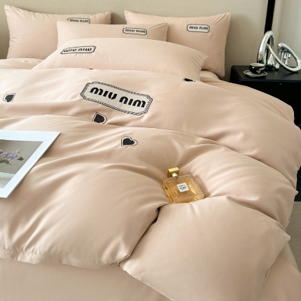 91家纺网 家纺一手货源 找家纺 （总）经年 2026春夏新款亲肤棉刺绣四件套-缪斯