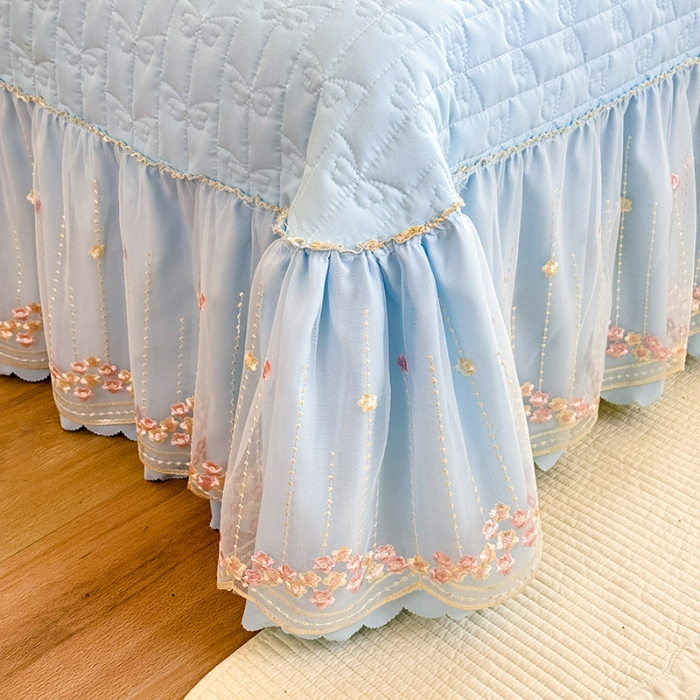 91家纺网 家纺一手货源 找家纺 苏米娜2026春夏新品韩版公主风小清新水洗棉床盖四件套针织棉双层纱纯棉棉麻全棉公主风床盖款四件套  花漾甜心-梦幻蓝