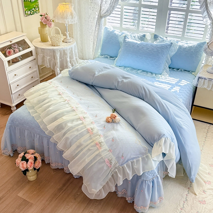 91家纺网 家纺一手货源 找家纺 苏米娜2026春夏新品韩版公主风小清新水洗棉床盖四件套针织棉双层纱纯棉棉麻全棉公主风床盖款四件套  花漾甜心-梦幻蓝