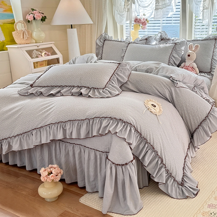 91家纺网 家纺一手货源 找家纺 苏米娜2026春夏新品韩版公主风超柔水洗棉床盖四件套刺绣针织棉双层纱纯棉棉麻全棉公主风床盖款四件套 芬迪-可可灰