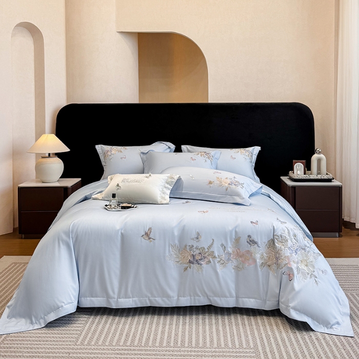 91家纺网 家纺一手货源 找家纺 春夏新品高档礼盒装50*50S贡缎长绒棉刺绣花四件套100%纯棉全棉床单床笠款量大价优 蒂芙尼蓝-花莳-A类长绒棉高级床品