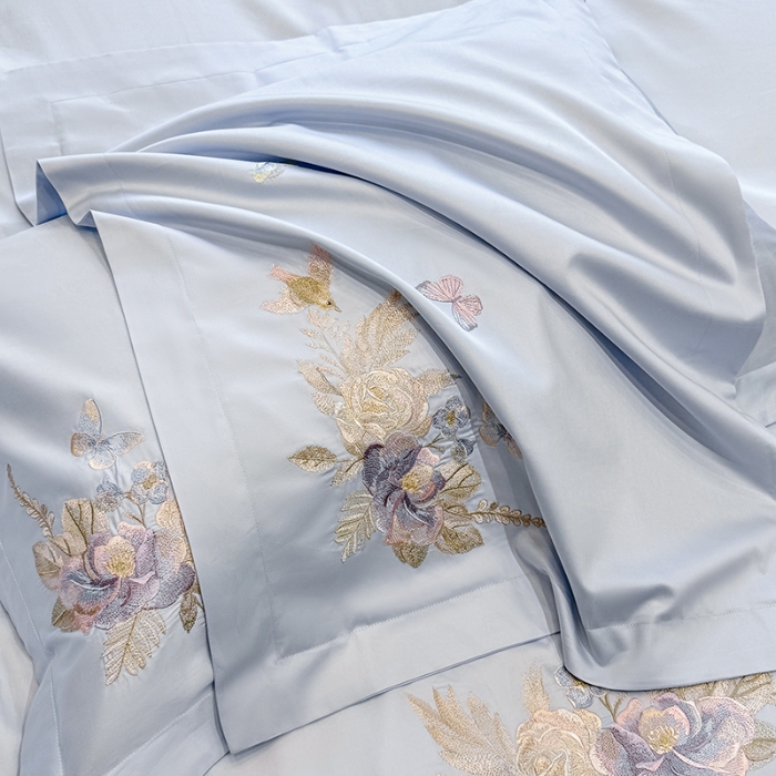 91家纺网 家纺一手货源 找家纺 春夏新品高档礼盒装50*50S贡缎长绒棉刺绣花四件套100%纯棉全棉床单床笠款量大价优 蒂芙尼蓝-花莳-A类长绒棉高级床品