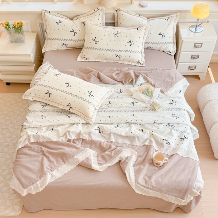 91家纺网 家纺一手货源 找家纺 【苏东来】2026小清新韩版印花蕾丝花边皱皱棉工艺款拼接单夏被四件套韩式赫本碎花仙女荷叶边夏凉被子空调被双人春秋被可水洗 蝴蝶结