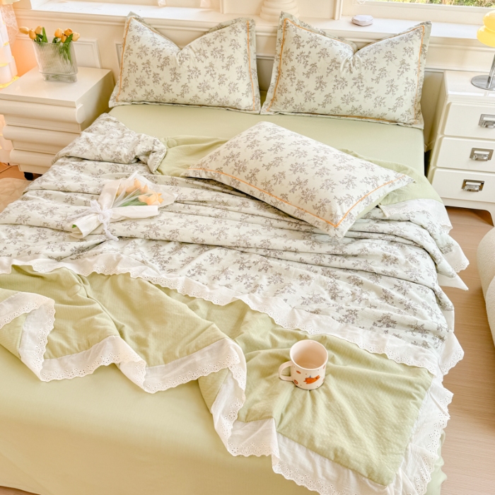 91家纺网 家纺一手货源 找家纺 【苏东来】2026小清新韩版印花蕾丝花边皱皱棉工艺款拼接单夏被四件套韩式赫本碎花仙女荷叶边夏凉被子空调被双人春秋被可水洗 清茶