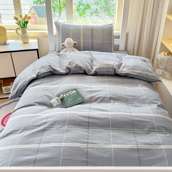 91家纺网 家纺一手货源 找家纺 【疆东】2026简约13372纯棉全棉学生三件套学生季宿舍上下铺全棉纯棉格子印花三件套件单品被套床单 幻影灰