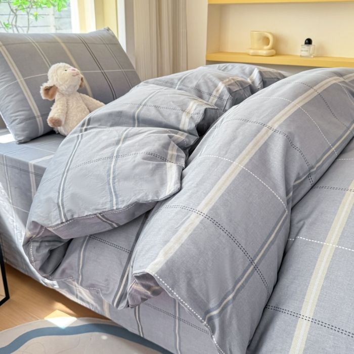 91家纺网 家纺一手货源 找家纺 【疆东】2026简约13372纯棉全棉学生三件套学生季宿舍上下铺全棉纯棉格子印花三件套件单品被套床单 幻影灰