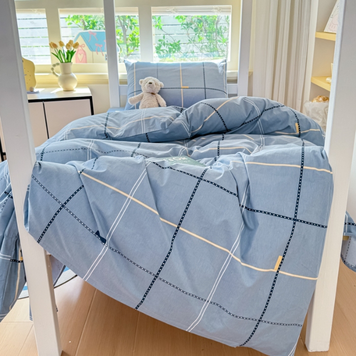 91家纺网 家纺一手货源 找家纺 【疆东】2026简约13372纯棉全棉学生三件套学生季宿舍上下铺全棉纯棉格子印花三件套件单品被套床单 莫兰迪