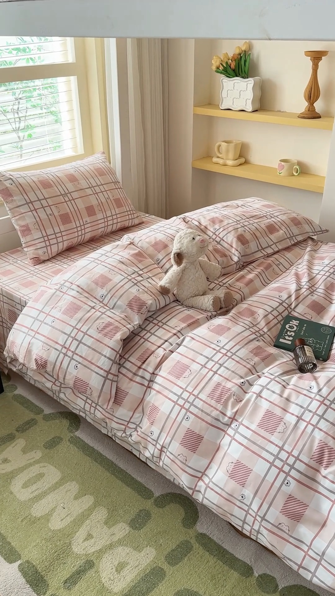 91家纺网 家纺一手货源 找家纺 【疆东】2026简约13372纯棉全棉学生三件套学生季宿舍上下铺全棉纯棉格子印花三件套件单品被套床单 格小猫