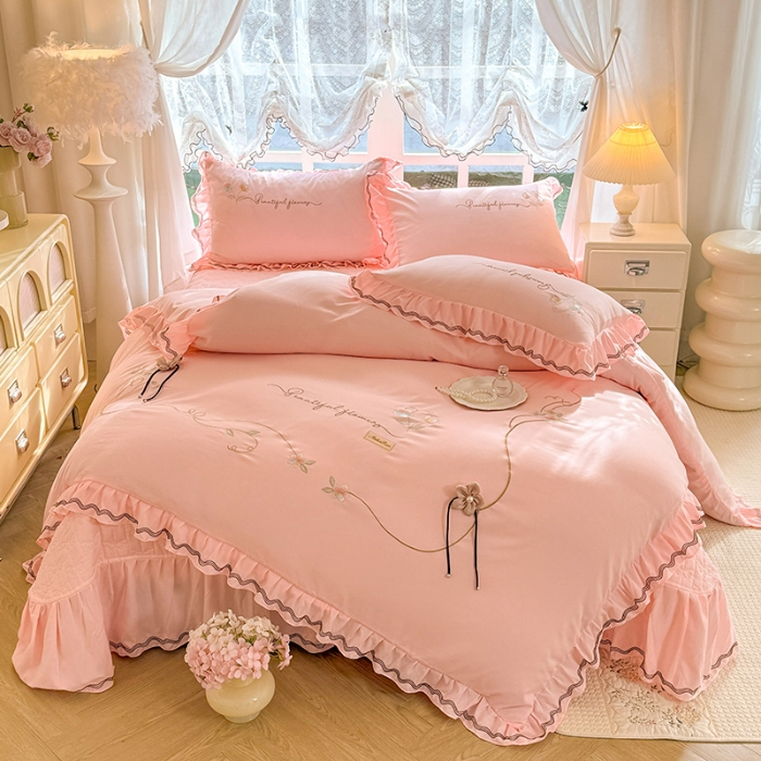 91家纺网 家纺一手货源 找家纺 （总）（总）专柜品质苏米娜家纺2026春夏韩版法式公主风水洗棉床盖款多功能二合一被套 夏被床盖四件套--花颜系列