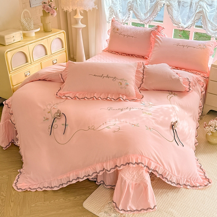 91家纺网 家纺一手货源 找家纺 （总）专柜品质苏米娜家纺2026春夏韩版法式公主风水洗棉床盖款多功能二合一被套 夏被床盖四件套--花颜系列 花颜-樱花粉 