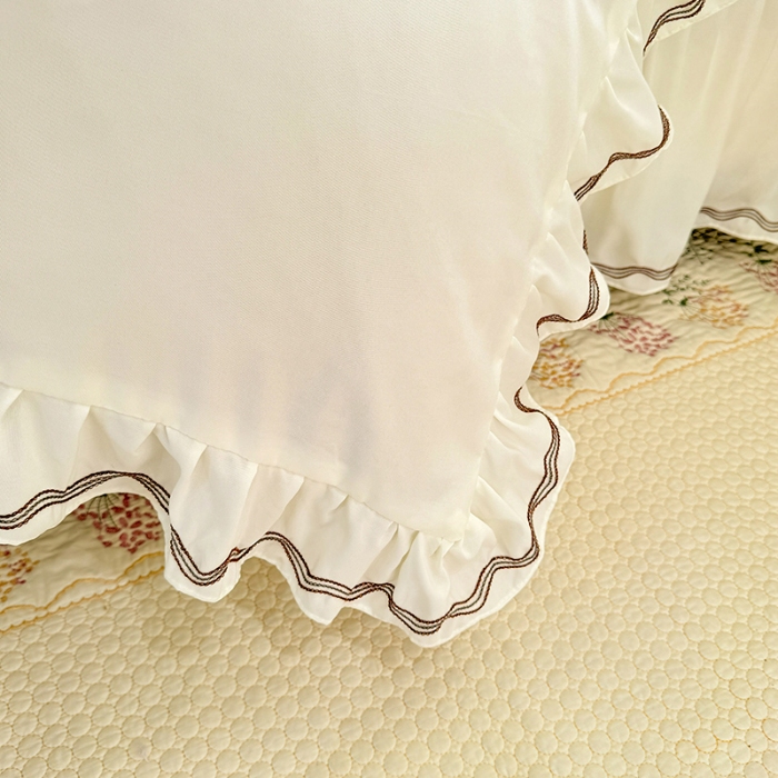 91家纺网 家纺一手货源 找家纺 （总）专柜品质苏米娜家纺2026春夏韩版法式公主风水洗棉床盖款多功能二合一被套 夏被床盖四件套--花颜系列 花颜-奶油白 