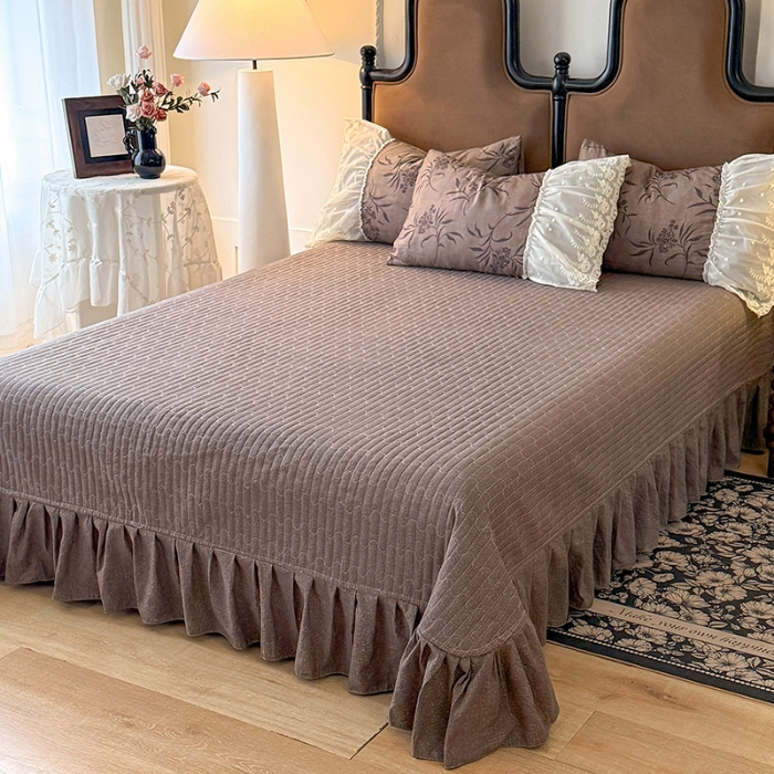 91家纺网 家纺一手货源 找家纺 漫布云2026春夏新款法式复古双层花边大蕾丝水洗棉亚麻床盖款四件套全棉纯棉印花小碎花四件套 金枝玉叶 