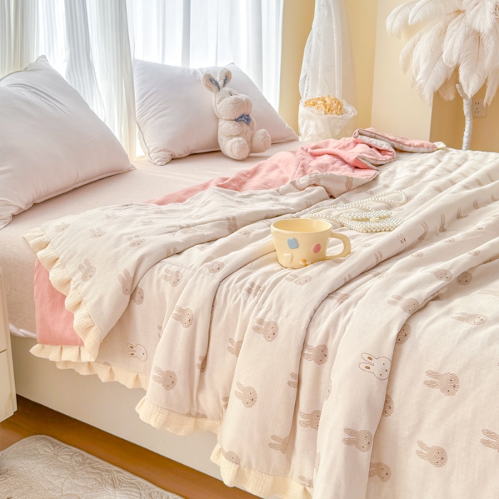 91家纺网 家纺一手货源 找家纺 （总）【疆东】2026高端法式韩版花边A类母婴级印花全棉双层纱单夏被子清新公主风荷叶边纯棉双层纱夏凉被空调被春秋被