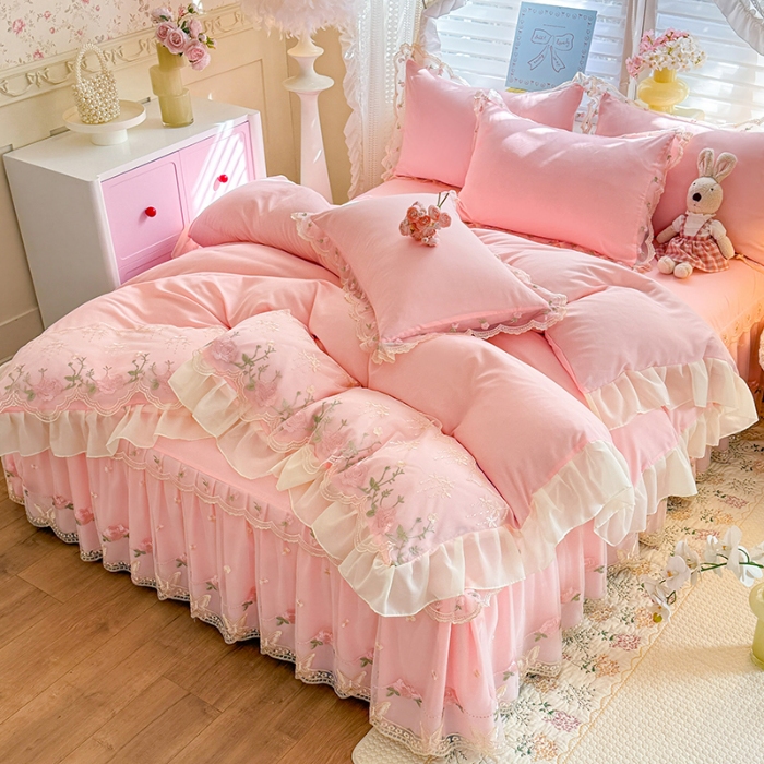 91家纺网 家纺一手货源 找家纺 （总）苏米娜 2026春夏超柔水洗棉床裙款四件套-唯爱系列