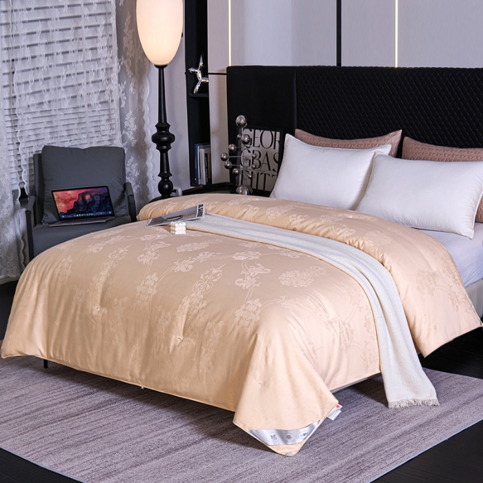 91家纺网 家纺一手货源 找家纺 夏凉被 空调被 夏季薄被 全棉蚕丝被 蚕丝夏被  热销蚕丝被 全棉蚕丝被 保真纯蚕丝被