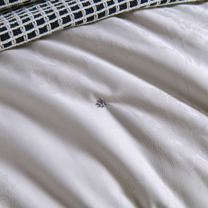 91家纺网 家纺一手货源 找家纺 夏凉被 空调被 夏季薄被 全棉蚕丝被 蚕丝夏被  热销蚕丝被 全棉蚕丝被 保真纯蚕丝被