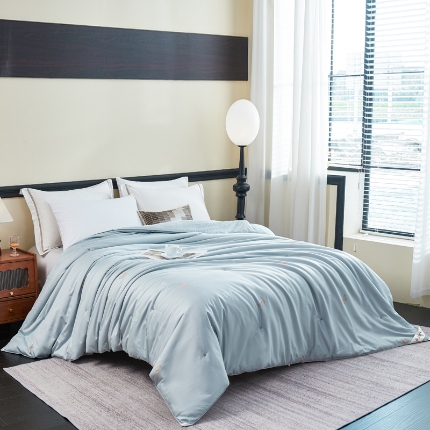 91家纺网 家纺一手货源 找家纺 夏凉被 空调被 夏季薄被 全棉蚕丝被 蚕丝夏被  热销蚕丝被 全棉蚕丝被 保真纯蚕丝被