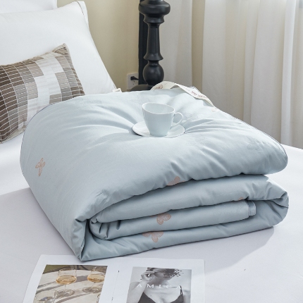 91家纺网 家纺一手货源 找家纺 蝴桐家纺 被芯手提包包装