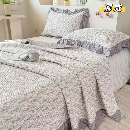 91家纺网 家纺一手货源 找家纺 （总）莫代尔天丝床盖三件套 砂洗小清新夹棉绗缝防滑床单四季