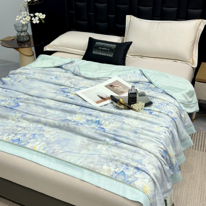 91家纺网 家纺一手货源 找家纺 （总）雅高 2026新品曼珠沙华50s超细旦莱赛尔天丝数码印花镂空抗菌夏被夏凉被子空调被被子