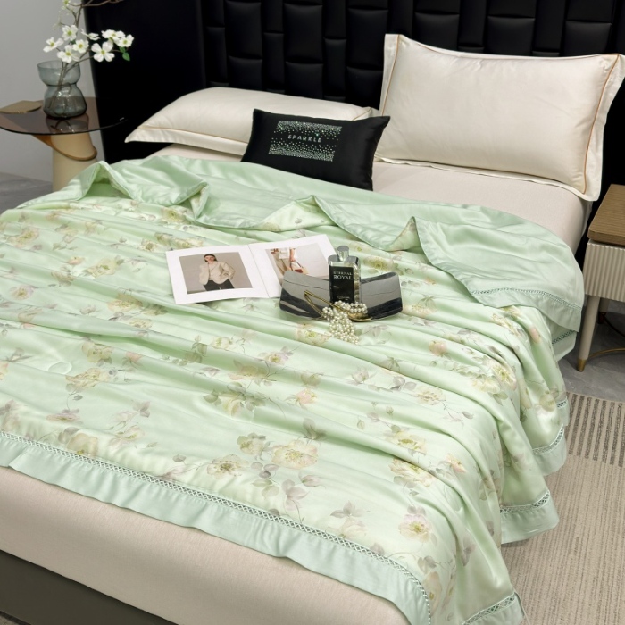 91家纺网 家纺一手货源 找家纺 （总）雅高 2026新品曼珠沙华50s超细旦莱赛尔天丝数码印花镂空抗菌夏被夏凉被子空调被被子