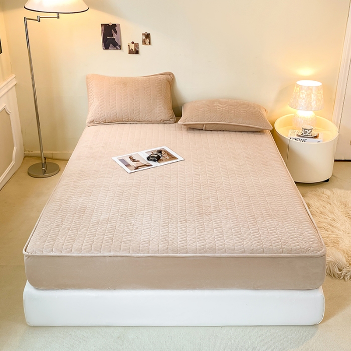 91家纺网 家纺一手货源 找家纺 延遥2026新款A类舒适床笠保暖婴儿绒宝宝绒牛奶绒绗缝夹棉单件床笠 奶咖