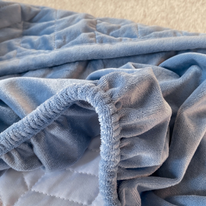 91家纺网 家纺一手货源 找家纺 延遥2026新款A类舒适床笠保暖婴儿绒宝宝绒牛奶绒绗缝夹棉单件床笠 海棠粉