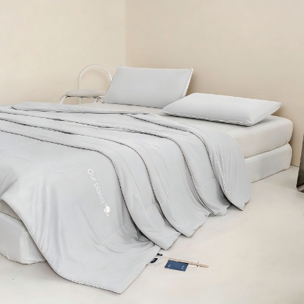 91家纺网 家纺一手货源 找家纺 （总）深睡眠凉感被 针织棉夏被 凉感科技 空调被 夏凉被 纯色凉感丝 大气 简约 高级感 硅胶凉席 纯色双拼 拼色