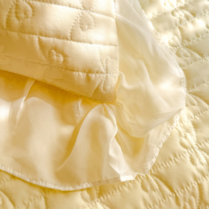 91家纺网 家纺一手货源 找家纺 苏米娜2026春夏新品韩版公主风小清新水洗棉床盖四件套针织棉双层纱纯棉棉麻全棉公主风床盖款四件套 幸运花-柠檬黄