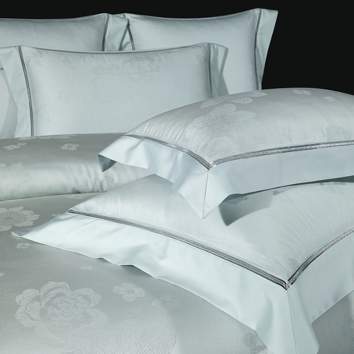 91家纺网 家纺一手货源 找家纺 100S天丝棉提花镂空四件套可定制规格 雾蓝鎏花