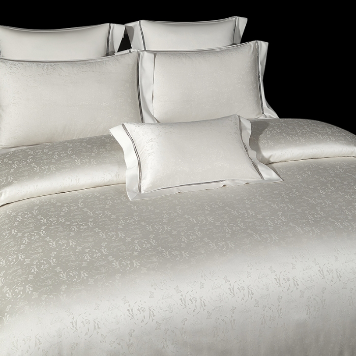 91家纺网 家纺一手货源 找家纺 100S天丝棉提花镂空四件套可定制规格 月白凝香