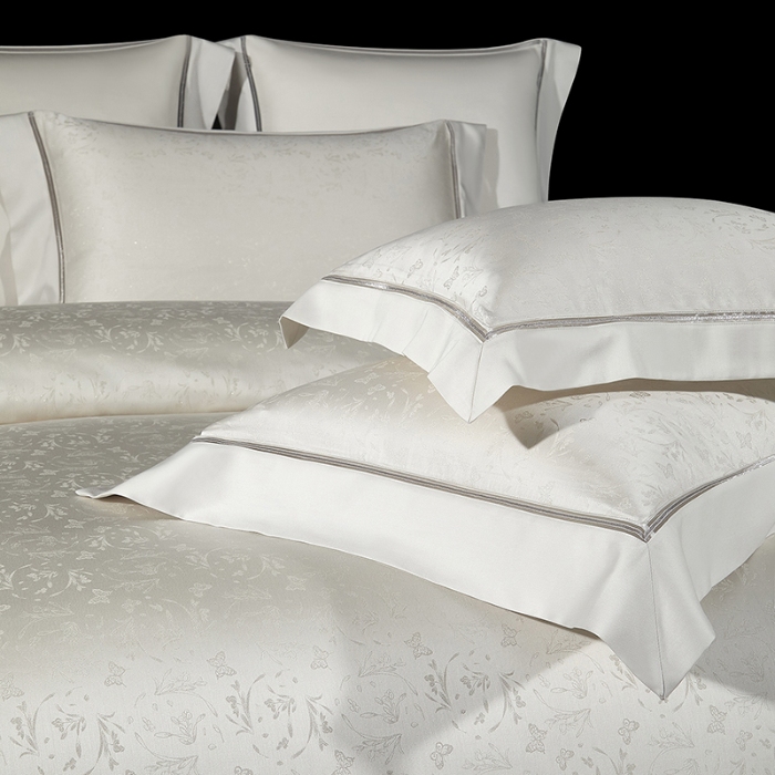 91家纺网 家纺一手货源 找家纺 100S天丝棉提花镂空四件套可定制规格 月白凝香