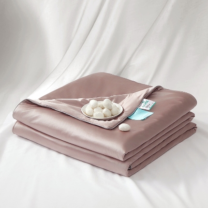 91家纺网 家纺一手货源 找家纺 （总）锦氨蚕丝夏凉被可水洗可烘干 严格控价请参照执行否则不予供货,粉色,橄榄绿,灰色,兰色,银灰,丹霞红,孔雀绿,青海蓝