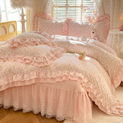 91家纺网 家纺一手货源 找家纺 （总）（总）苏米娜家纺2026春夏新款活性印花ins风小碎花软糯水洗棉床盖款四件套全棉纯棉花边款被套