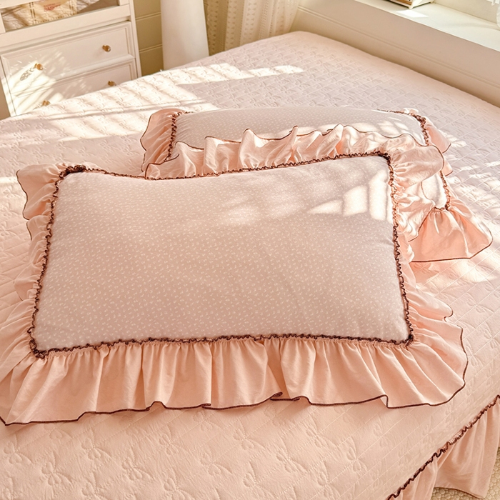 91家纺网 家纺一手货源 找家纺 （总）漫布云2026春夏新品韩版公主风超柔水洗棉床盖四件套刺绣针织棉双层纱纯棉棉麻全棉公主风床盖款四件套