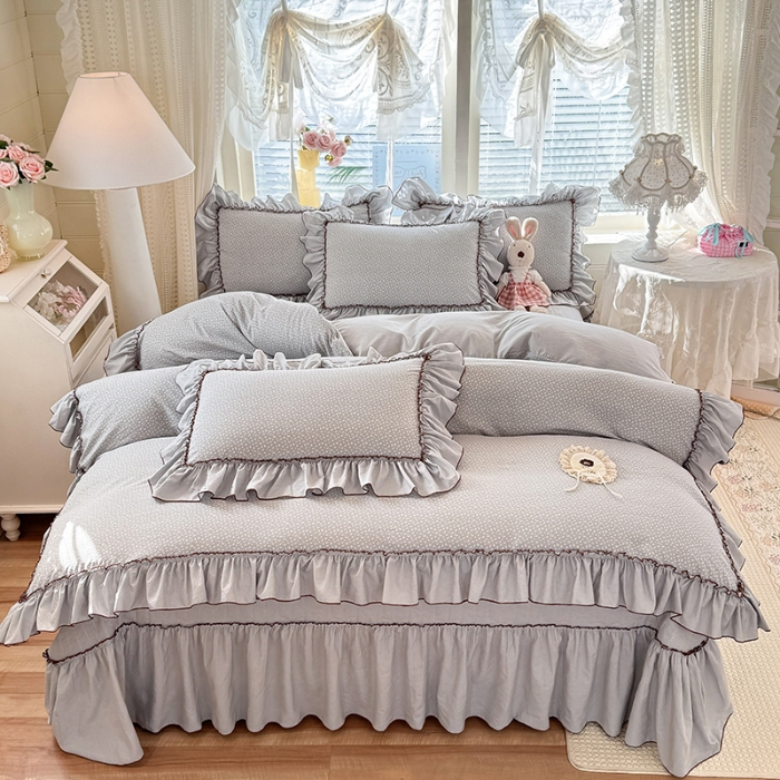 91家纺网 家纺一手货源 找家纺 漫布云2026春夏新品韩版公主风超柔水洗棉床盖四件套刺绣针织棉双层纱纯棉棉麻全棉公主风床盖款四件套 芬迪-可可灰