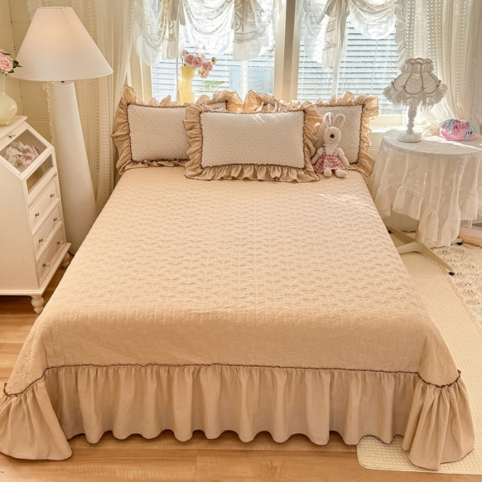 91家纺网 家纺一手货源 找家纺 漫布云2026春夏新品韩版公主风超柔水洗棉床盖四件套刺绣针织棉双层纱纯棉棉麻全棉公主风床盖款四件套  芬迪-松露咖 