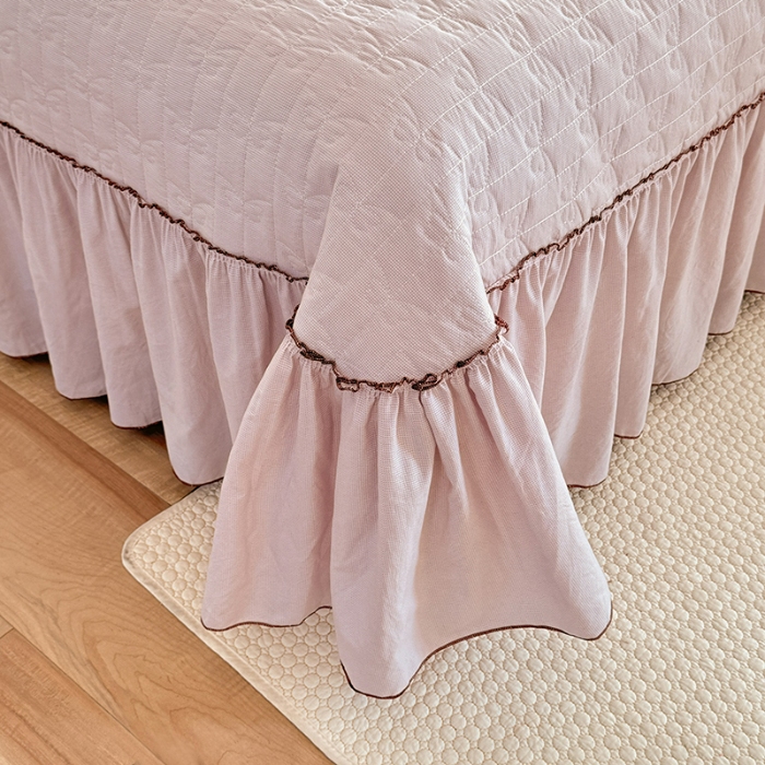 91家纺网 家纺一手货源 找家纺 漫布云2026春夏新品韩版公主风超柔水洗棉床盖四件套刺绣针织棉双层纱纯棉棉麻全棉公主风床盖款四件套 芬迪-星云紫