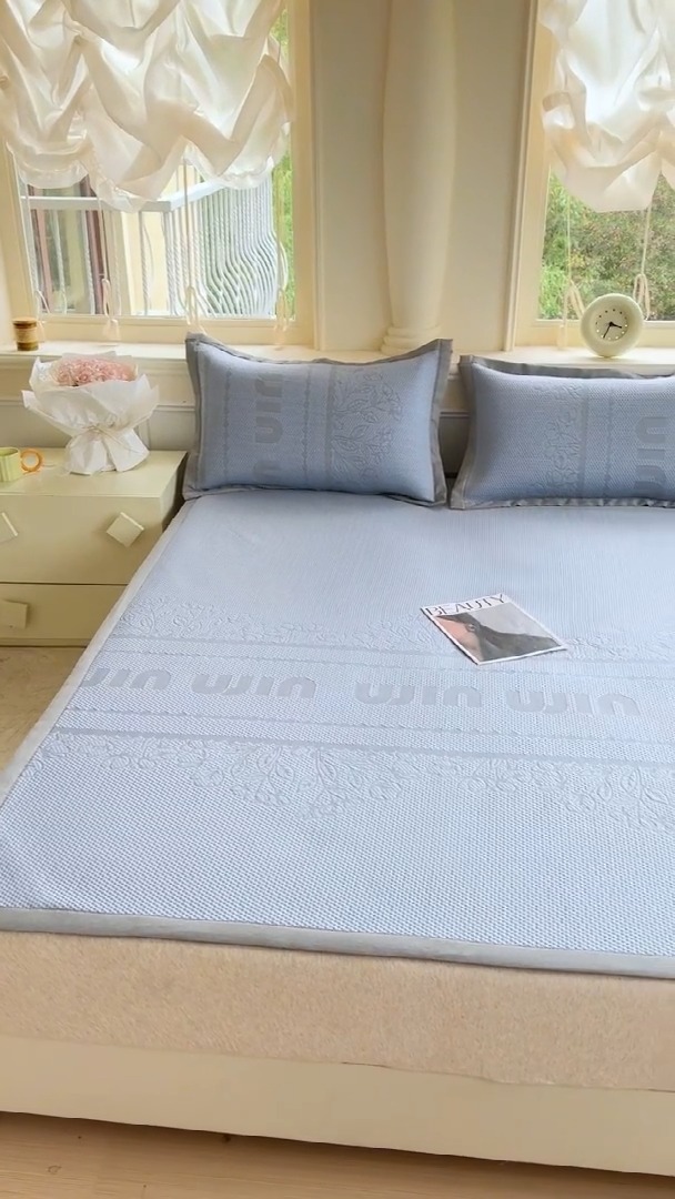 91家纺网 家纺一手货源 找家纺 （总）2026高端轻奢简约A类提花凉感PE高分子复合软凉席三件套纯色豆豆冰丝凉席子三件套件空调席床单三明治