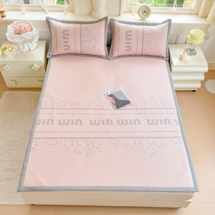 91家纺网 家纺一手货源 找家纺 2026高端轻奢简约A类提花凉感PE高分子复合软凉席三件套纯色豆豆冰丝凉席子三件套件空调席床单三明治 柏林粉