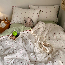 91家纺网 家纺一手货源 找家纺 （总）艾咪-Amy ntmy 2026新款嵌条边全棉纯棉色织小提花四件套,嵌条款-草莓,嵌条款-樱桃,嵌条款-小花,嵌条款-小熊