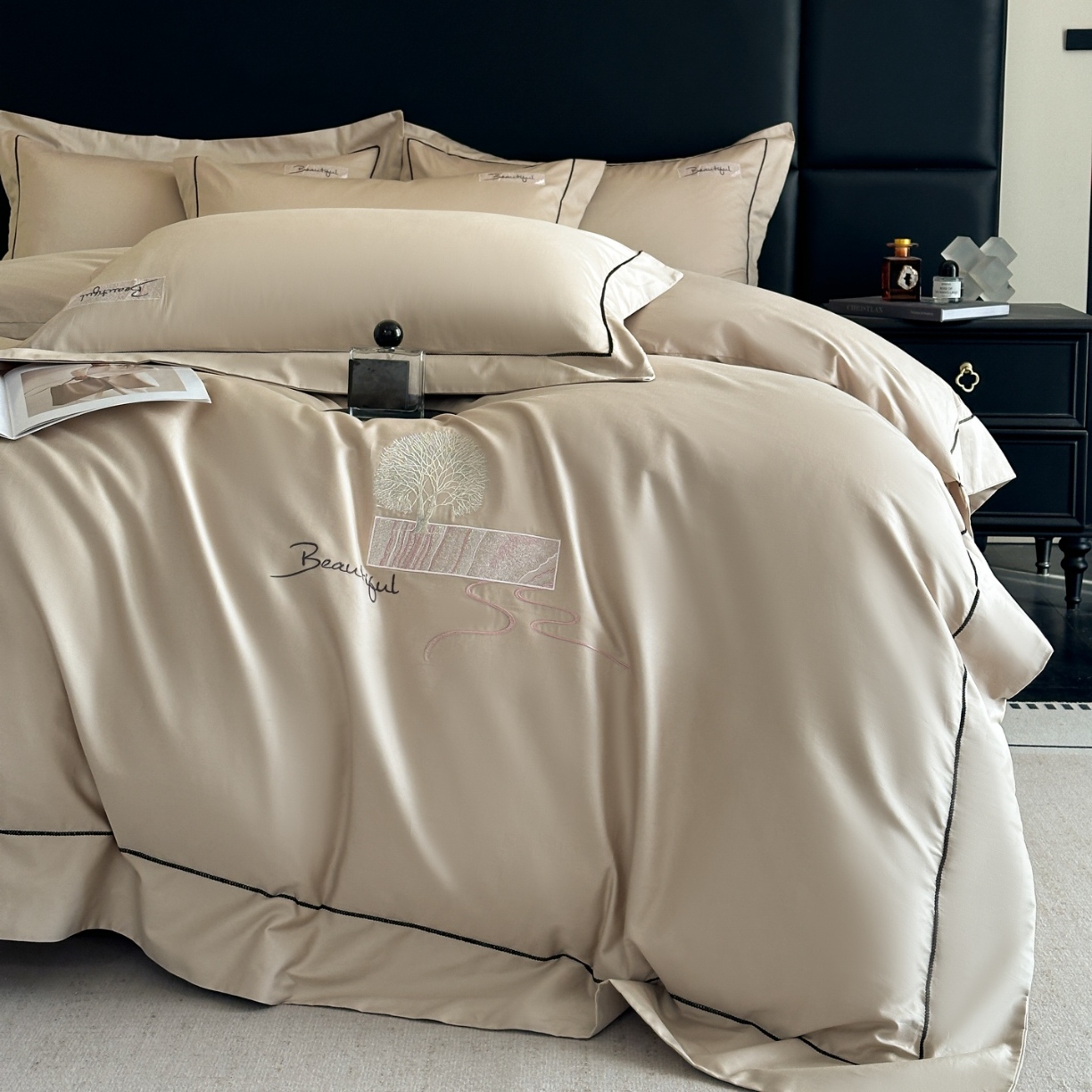 91家纺网 家纺一手货源 找家纺 （总）新方向 【控价 提供买家秀】2026新款 刺绣50s双股全棉贡缎长绒棉四件套-往事(控价 标准328元 加大348元)