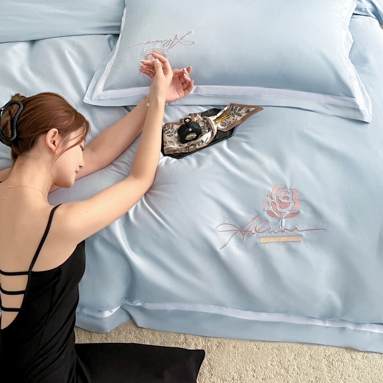 91家纺网 家纺一手货源 找家纺 （总）新方向 【控价 提供买家秀】2026新款刺绣50s双股全棉贡缎长绒棉四件套-茶花开了（控价 标准328元 加大348元）