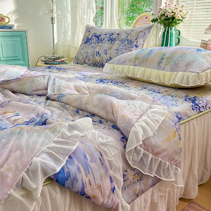 91家纺网 家纺一手货源 找家纺 （总）2026新款印花冰丝凉席夏被四件套凉感丝夏被花边床裙凉席套件冰感丝凉席三件套