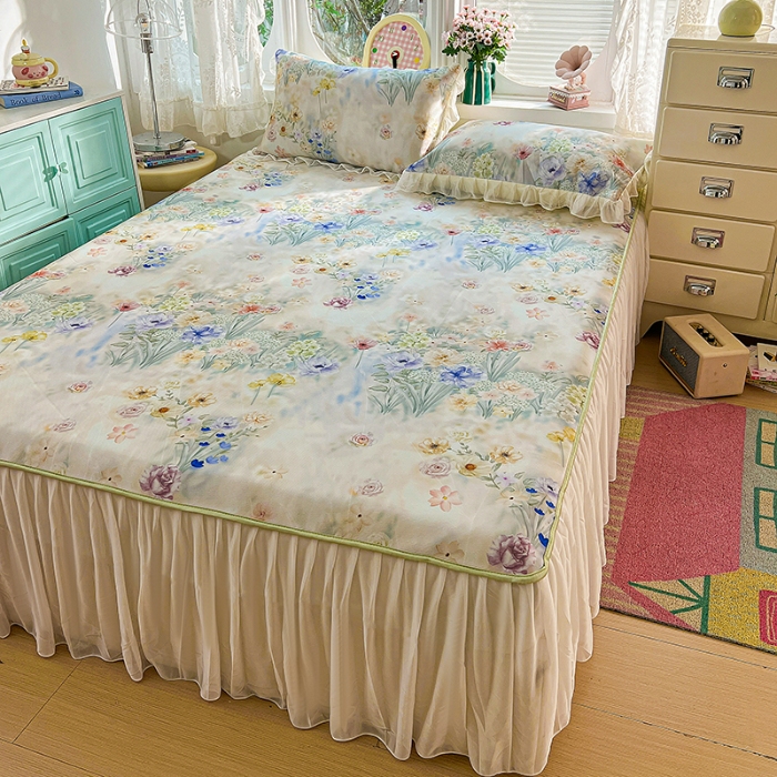 91家纺网 家纺一手货源 找家纺 （总）2026新款印花冰丝凉席夏被四件套凉感丝夏被花边床裙凉席套件冰感丝凉席三件套