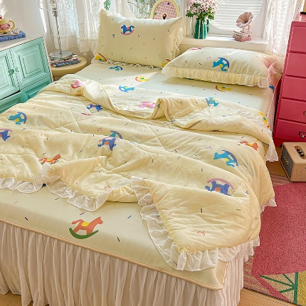 91家纺网 家纺一手货源 找家纺 （总）2026新款凉席套件印花花边床裙款冰丝软席凉席四件套可配同款凉感丝夏被小清新系列