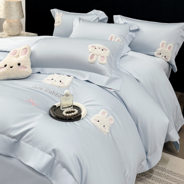 91家纺网 家纺一手货源 找家纺 （总）星蕴家纺 2026新款卡通长绒棉纯棉绣花四件套-甜心小兔