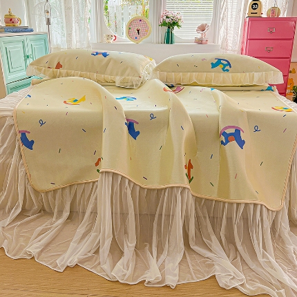 91家纺网 家纺一手货源 找家纺 （总）2026新款冰丝床裙款凉席四件套可配同款花边韩式凉感丝夏被轻奢可机洗水洗高密冰丝凉席三件套软席