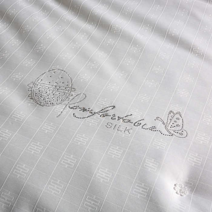 91家纺网 家纺一手货源 找家纺 （总）60支贡缎提花100%桑蚕丝被夏被 空调被 夏凉被 蚕丝被 榨蚕丝被 长城格蚕丝夏被