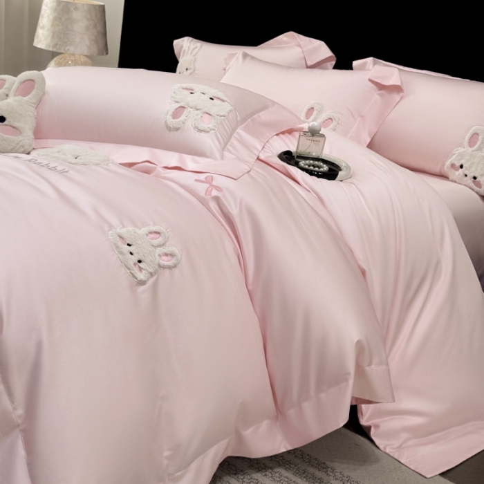 91家纺网 家纺一手货源 找家纺 （总）星蕴家纺 2026新款卡通长绒棉纯棉绣花四件套-甜心小兔